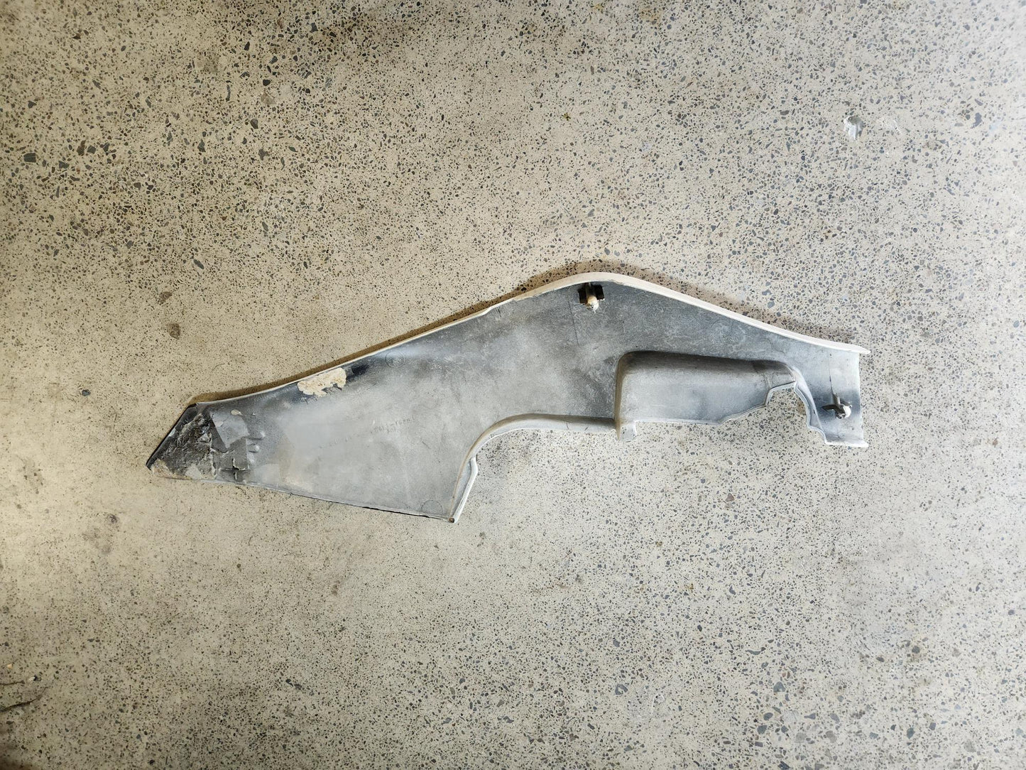 1983 Suzuki RG250WD Left-Hand Frame Side Cover – Damaged/Repairable