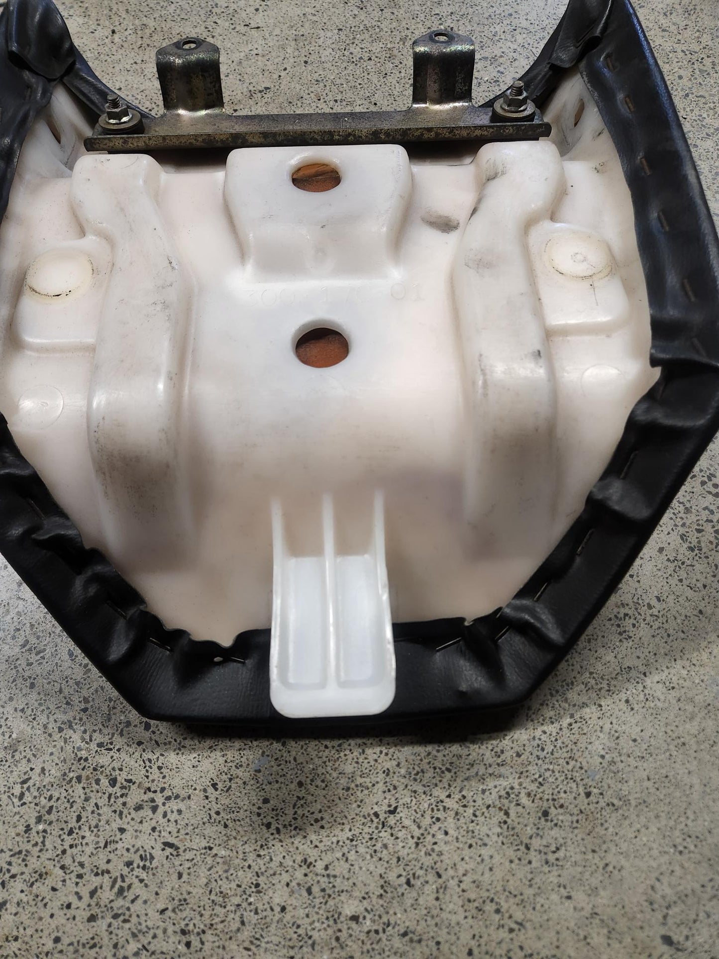 1989 Suzuki GSXR-1100 K/L Rear Seat