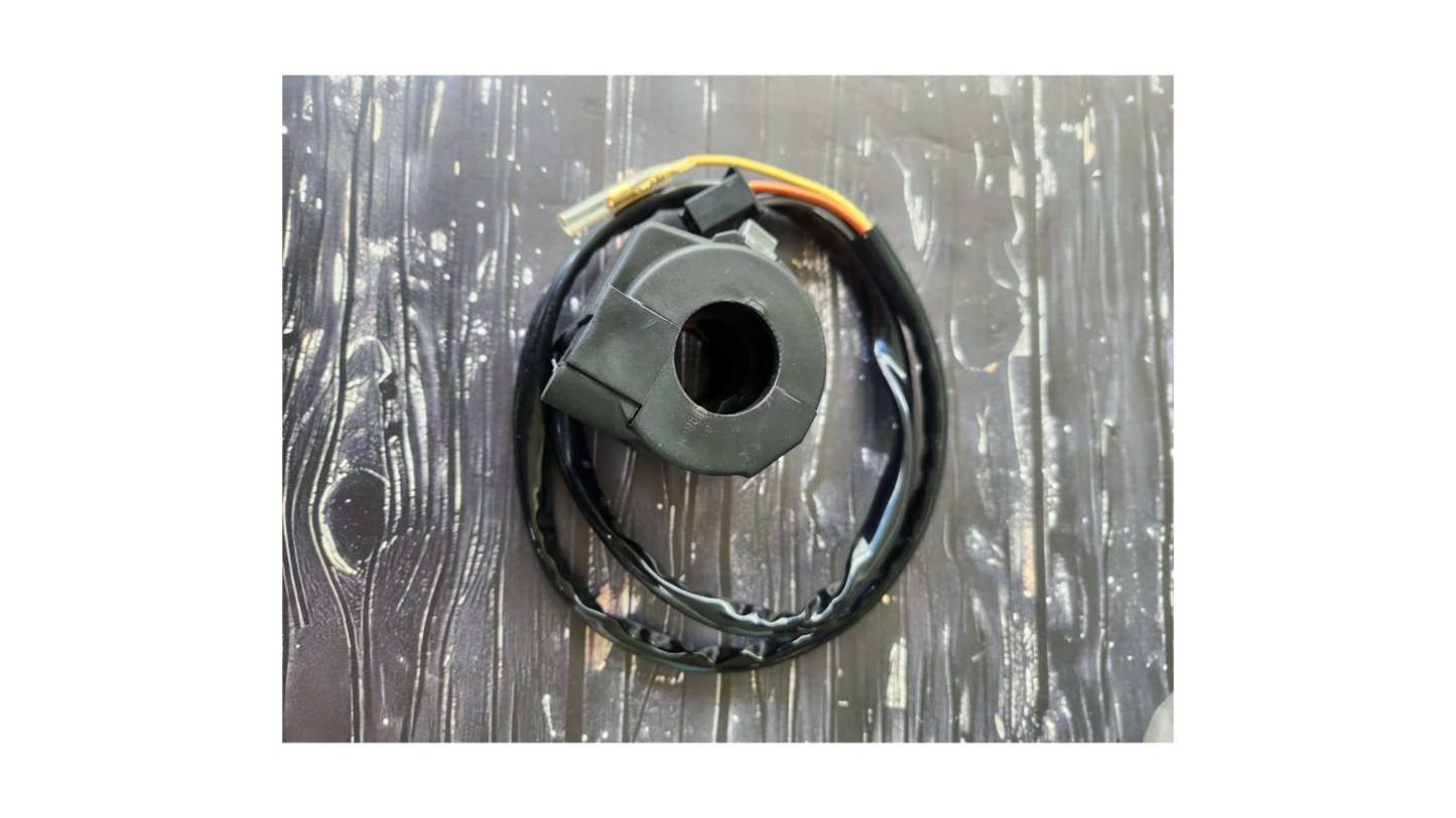 Suzuki RG250 FG 1985 OEM Right Handlebar Switch Assembly – NOS