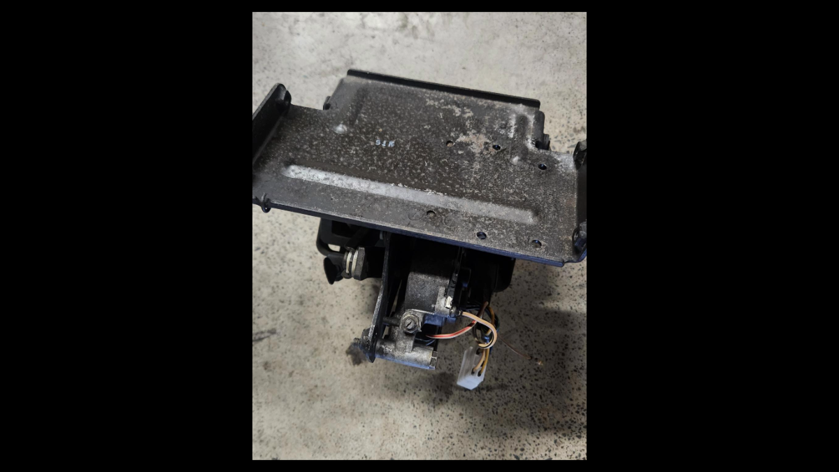 Suzuki GSX750S3 Katana Pop-Up Headlight Unit with Motor (1984) Rare OEM Replacement | Ships from NZ | Fits: GSX750S3 Katana