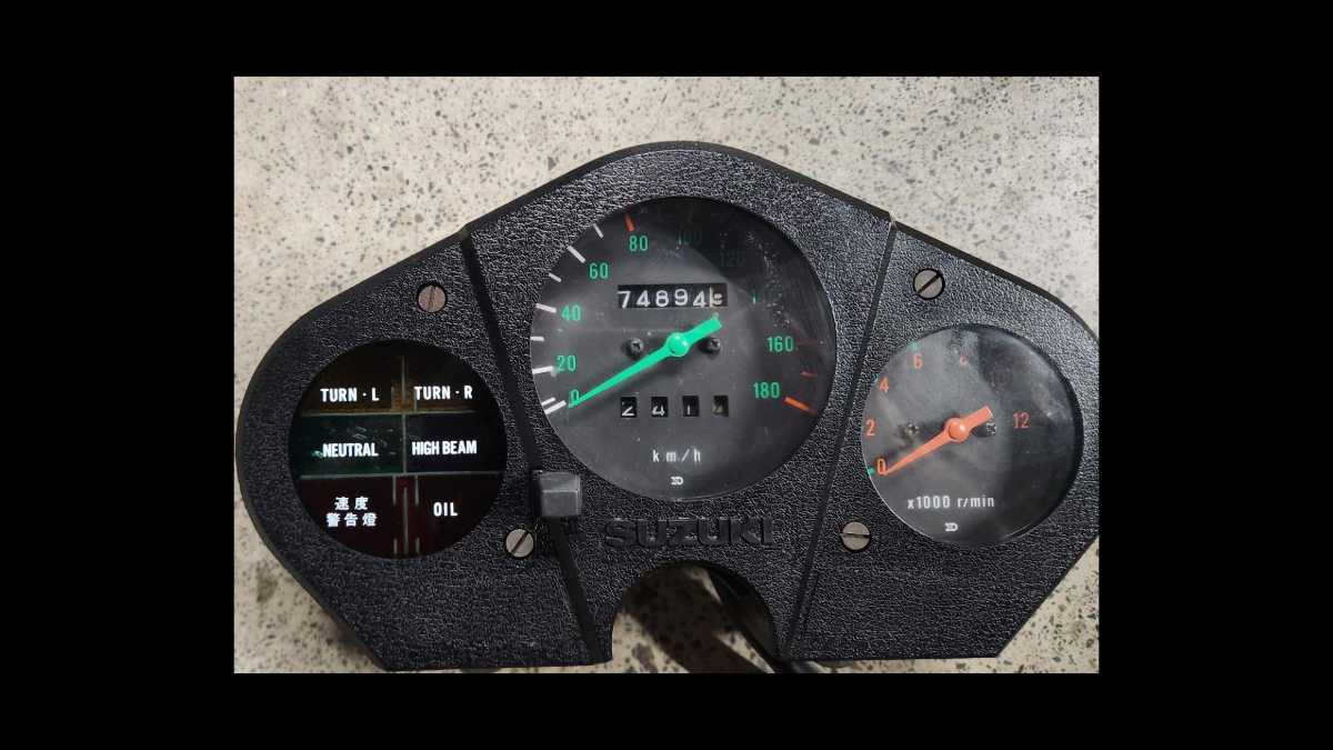 1984 Suzuki Katana GSX750S3 Dash Cluster – Excellent Condition | 74,894 km
