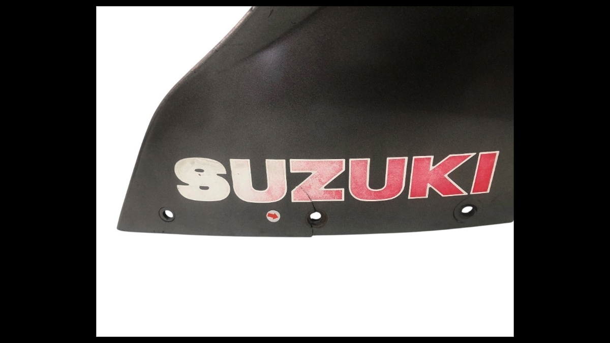 Suzuki RG250 Gamma GJ21B Upper Cowl Screen Set – OEM Used
