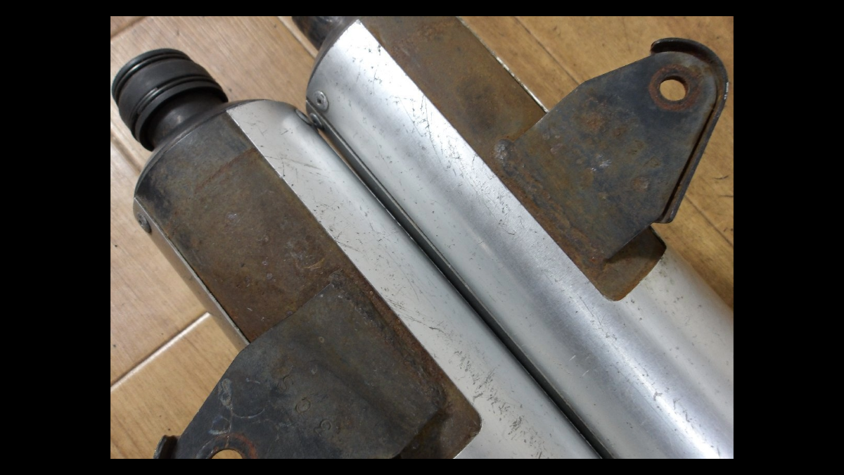 Suzuki RG250γ Gamma GJ21A Genuine Left & Right Muffler Silencers – OEM Used