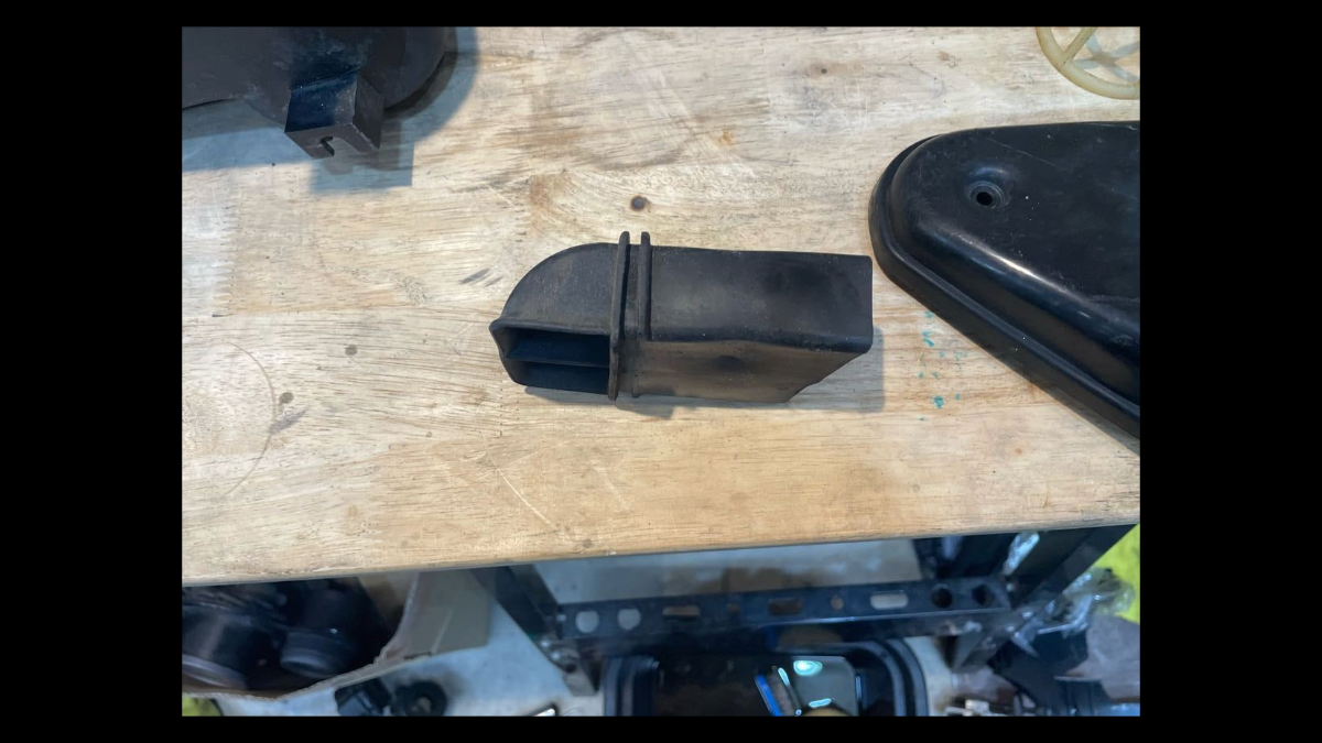 Genuine Air Cleaner Box β Suzuki RG250Ξ (GJ21A) | OEM Airbox β As Pictured