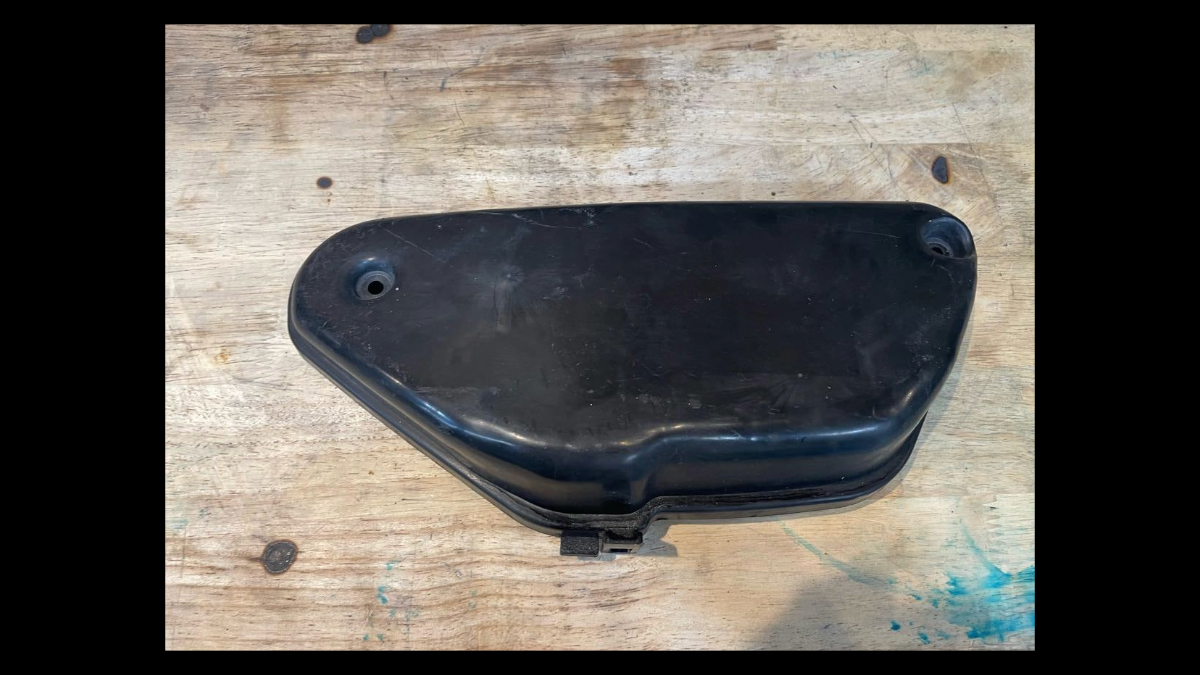 Genuine Air Cleaner Box β Suzuki RG250Ξ (GJ21A) | OEM Airbox β As Pictured