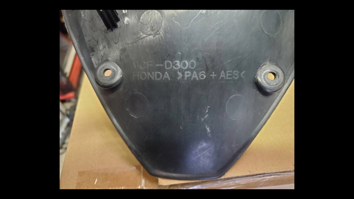 Genuine Center Under Cowl β Honda VTR1000SP-1 / SP-2 | OEM Fairing Piece