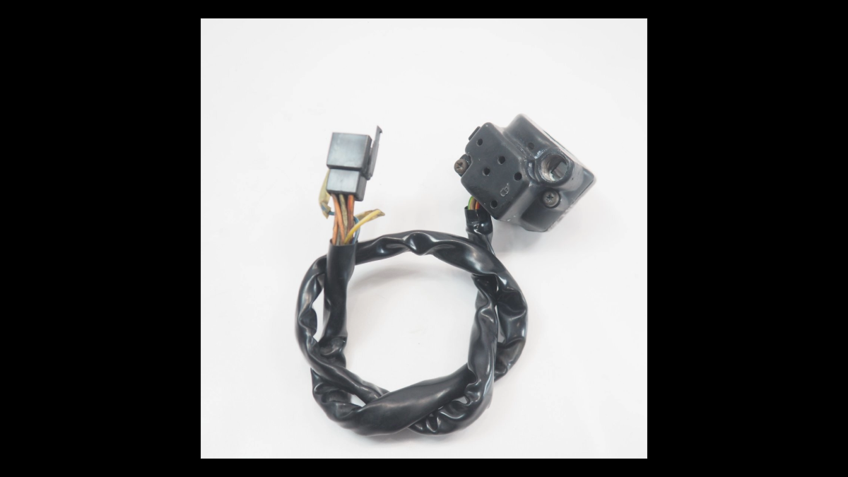 Genuine Right Handlebar Switch โ Suzuki GSX750S Katana (S3 / GR72A) | Kill Switch Assembly