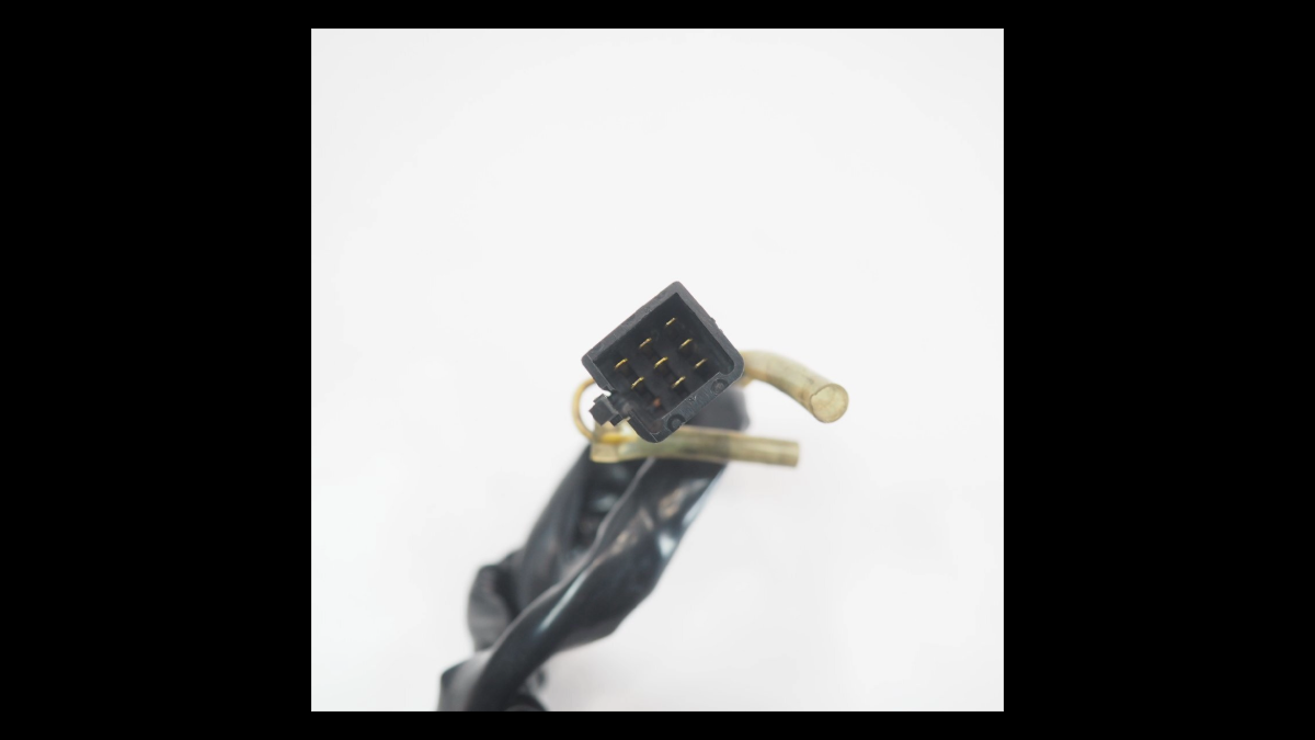 Genuine Right Handlebar Switch โ Suzuki GSX750S Katana (S3 / GR72A) | Kill Switch Assembly