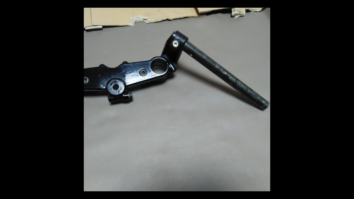 Genuine Top Bridge (Upper Triple Clamp) – Suzuki GSX750S Katana (S3 / GR72A)