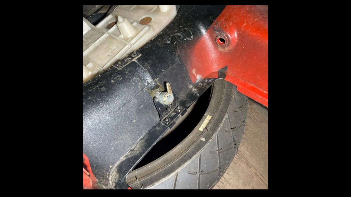 Genuine Tail Cowl with Lamp & Seat – Honda VFR400R | Untested, Needs Cleaning