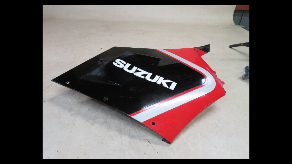 Genuine Right Side Cowl – Suzuki GSX-R1100 (GU74A) | OEM Fairing for Restoration