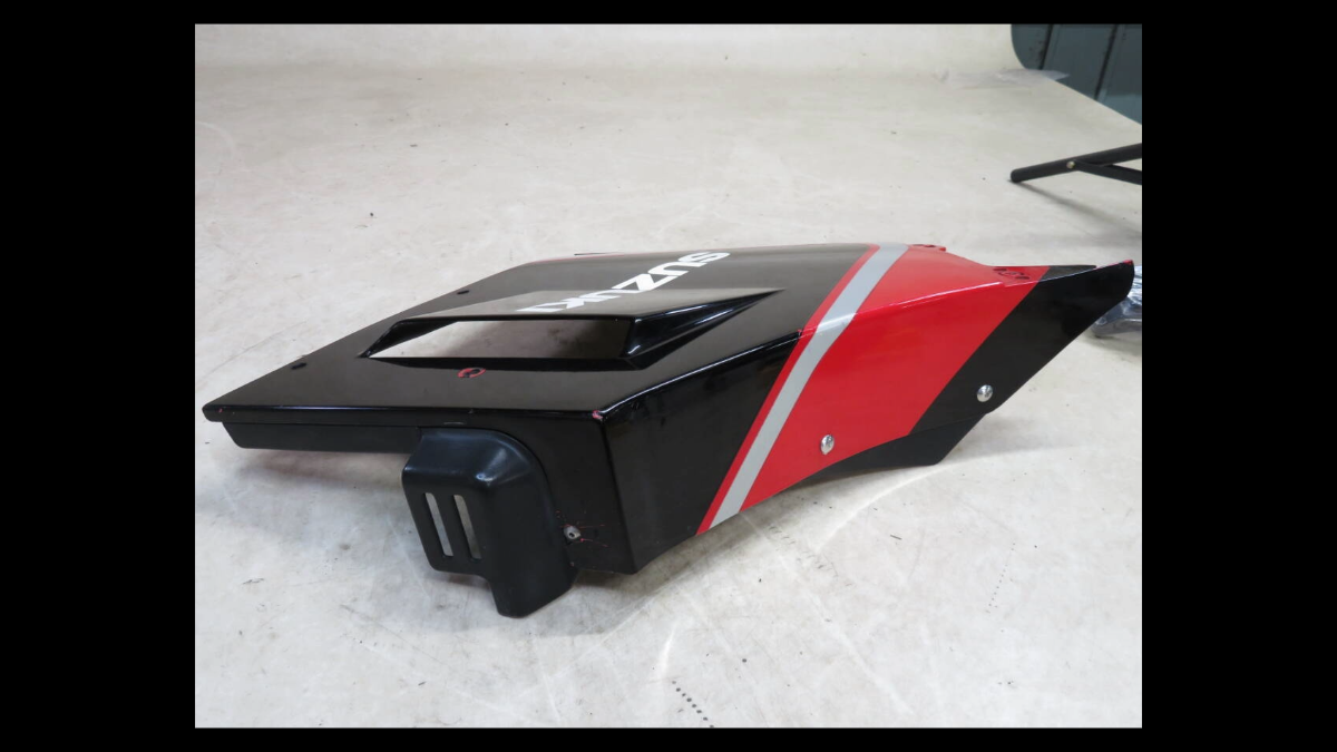 Genuine Left Side Cowl – Suzuki GSX-R1100 (GU74A) | OEM Fairing for Restoration or Repair