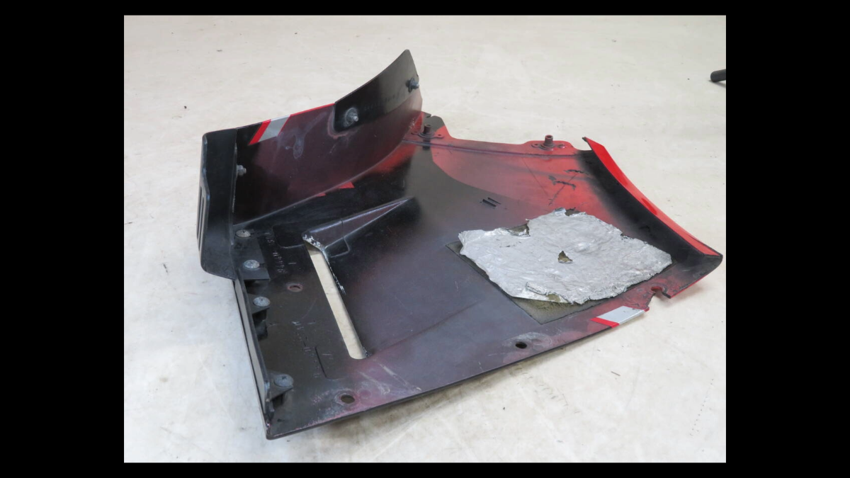Genuine Left Side Cowl – Suzuki GSX-R1100 (GU74A) | OEM Fairing for Restoration or Repair