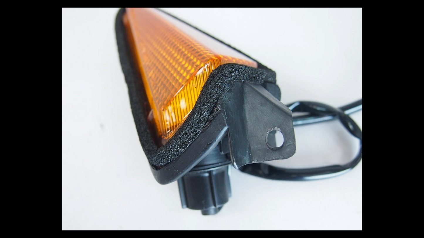 Genuine Front Left Turn Signal – Suzuki GSX750S Katana (3rd Gen / GR72A, 1984–1986)