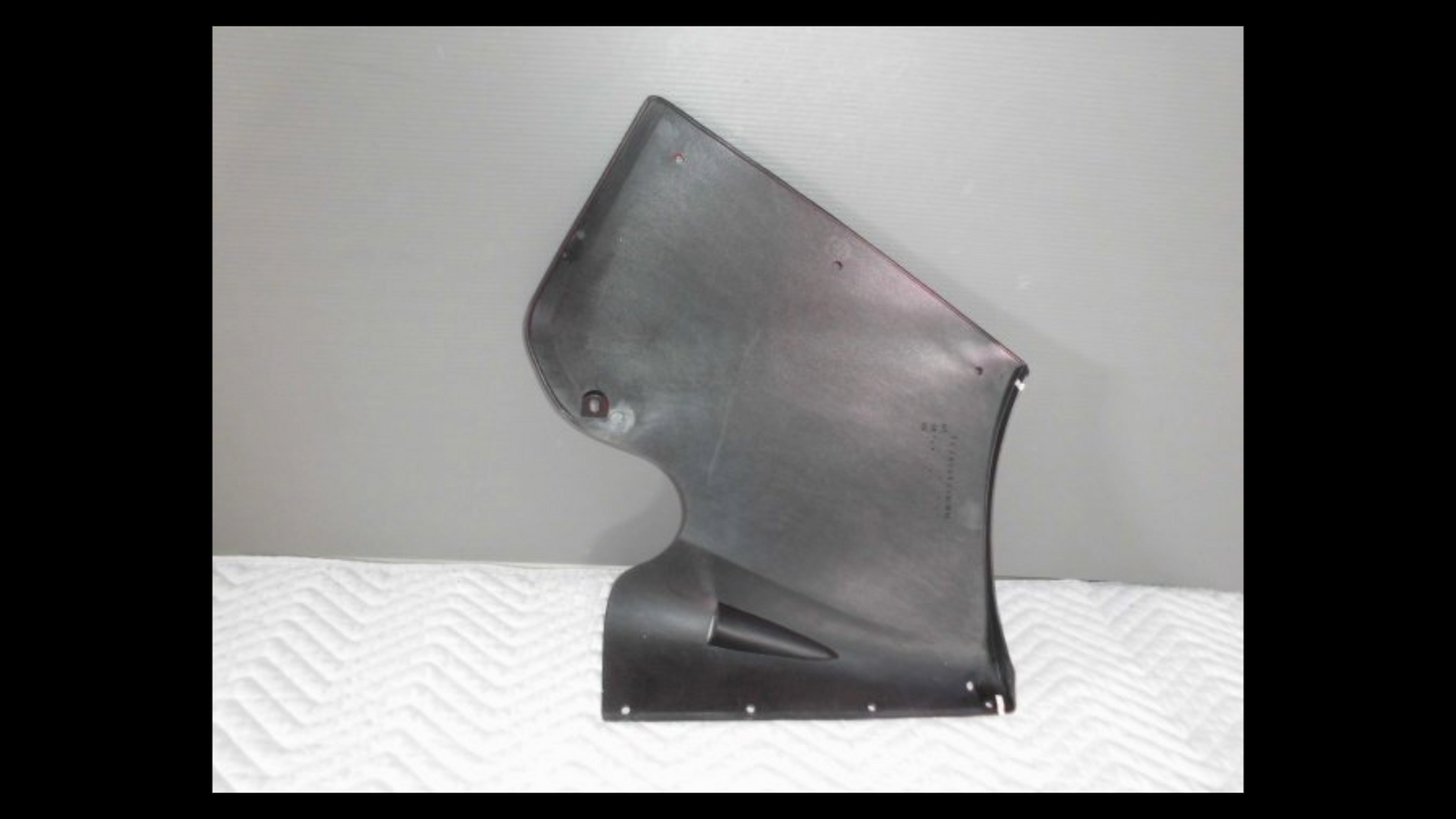 Brand New Genuine Under Cowl – Suzuki RG250Γ (GJ21A) | Rare SBS Colour Scheme with Mounts