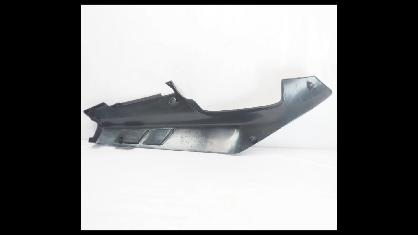 Suzuki RGV250 VJ22A Tail Cowl – Left Side (OEM)