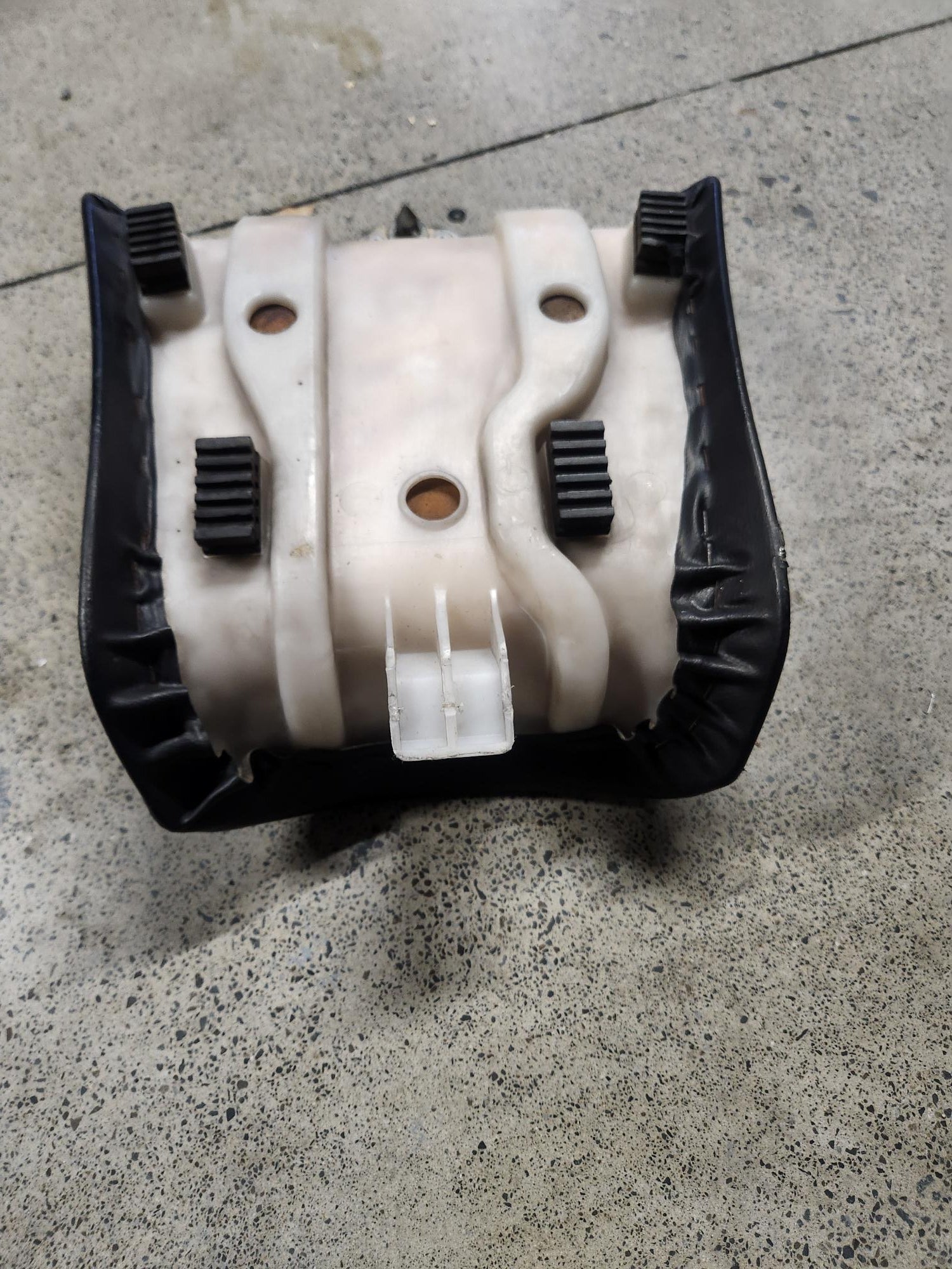 1989 Suzuki GSXR-1100 K/L Front Seat