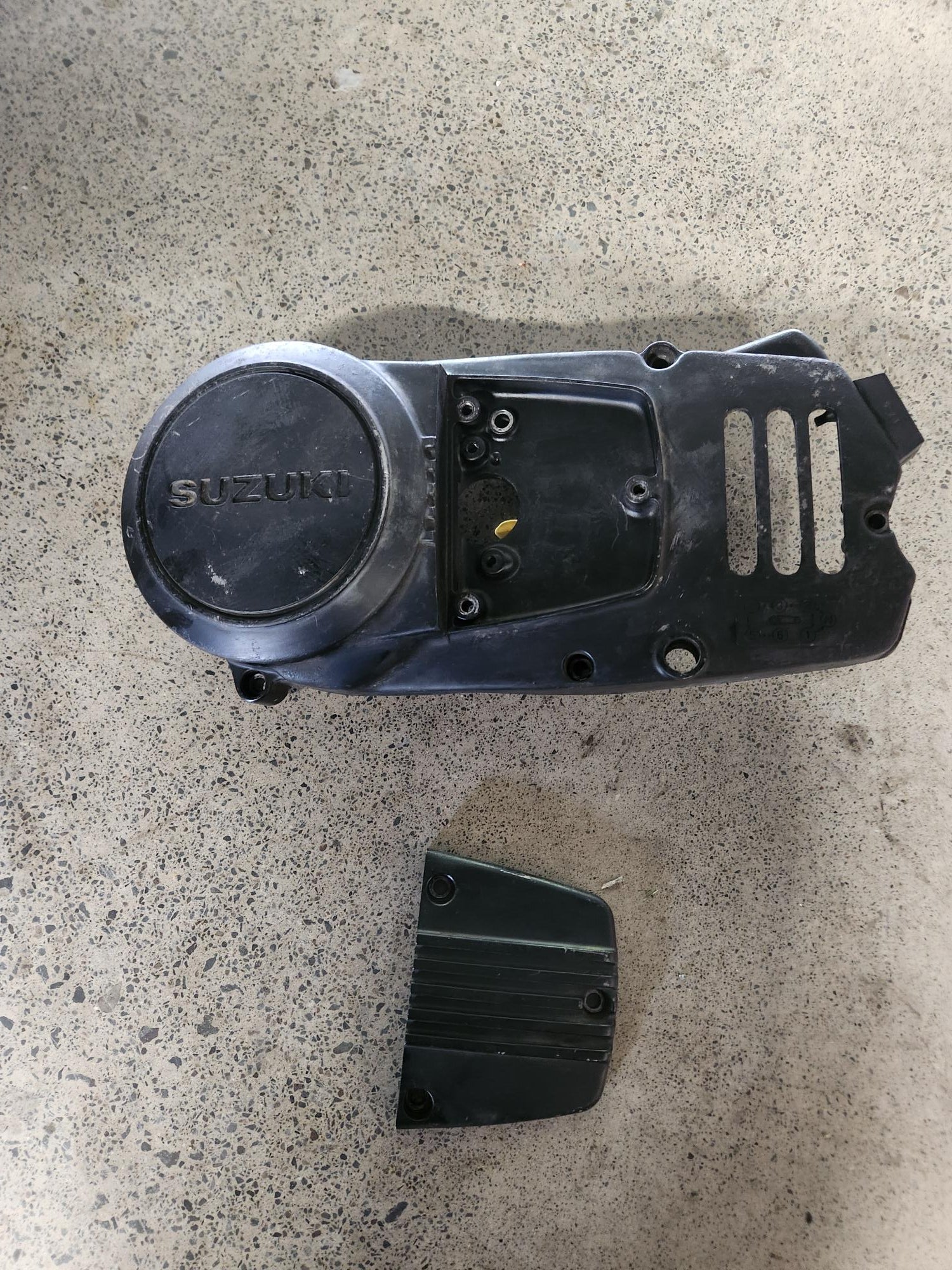 Suzuki RG250 Magneto Crankcase Cover (1983-1984, GJ21A)