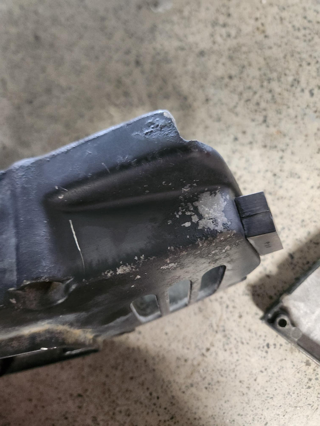 Suzuki RG250 Magneto Crankcase Cover (1983-1984, GJ21A)