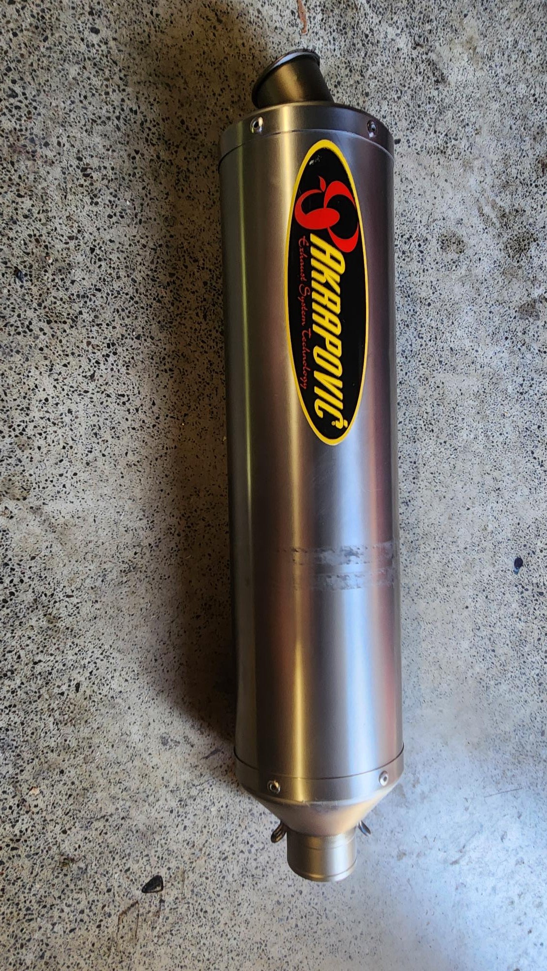 Akrapovič Titanium Slip-On Muffler for Kawasaki ZX7R – With Carbon Mount