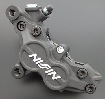 ADVANTAGE NISSIN 4POT Racing Brake Caliper – 83mm Pitch
