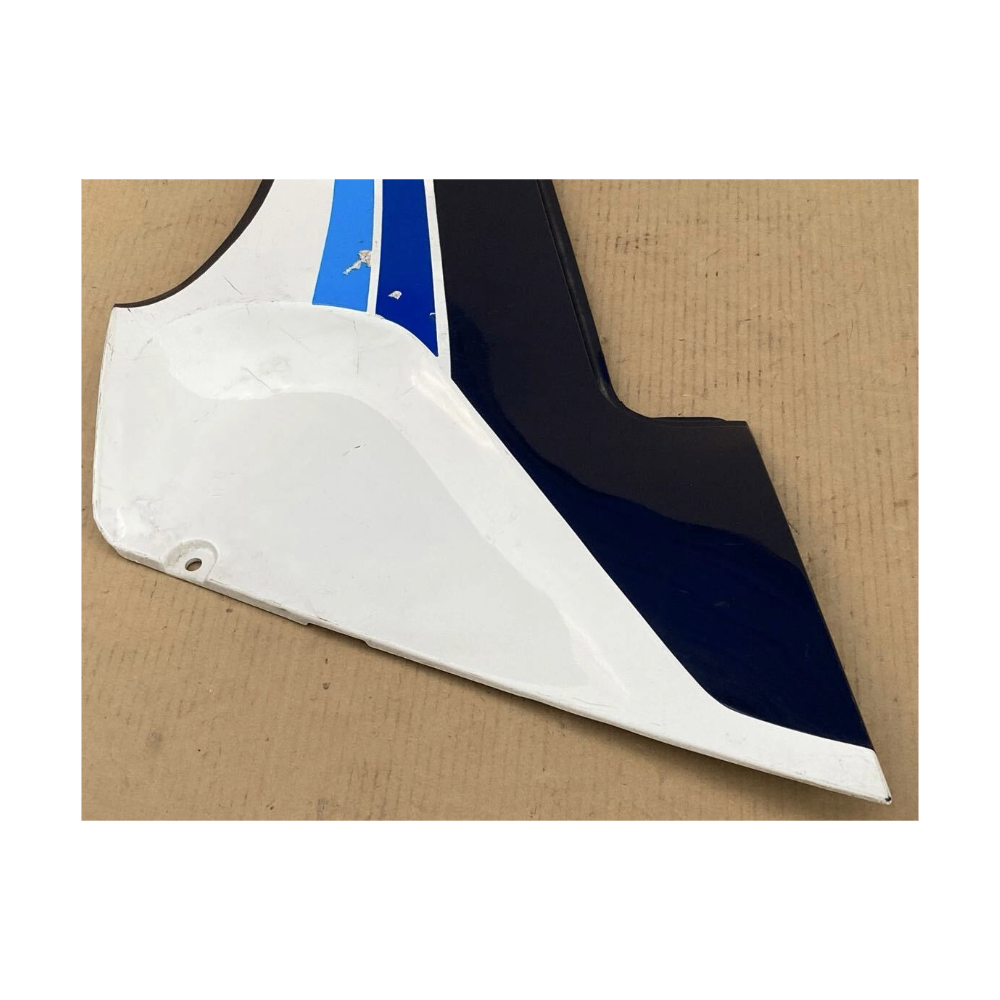 Suzuki RG250Γ GJ21B Side Cover – Right (White/Blue, 1985)