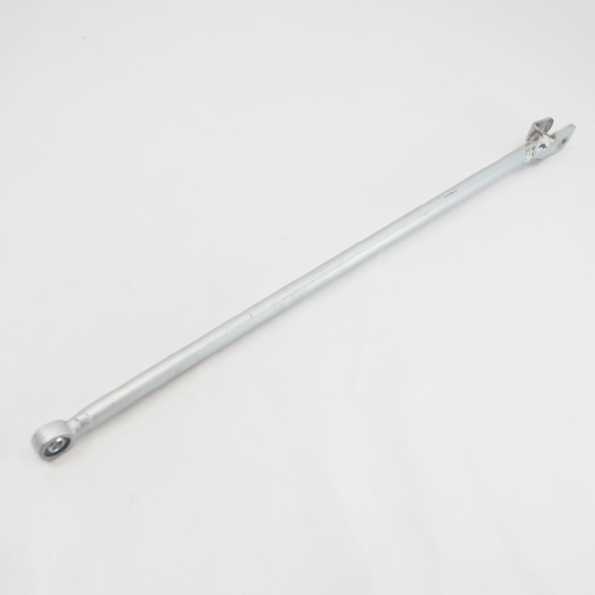 Genuine Rear Brake Torque Rod – Suzuki RGV250 Gamma VJ21A (1988–1989) | PN: 64300-12852