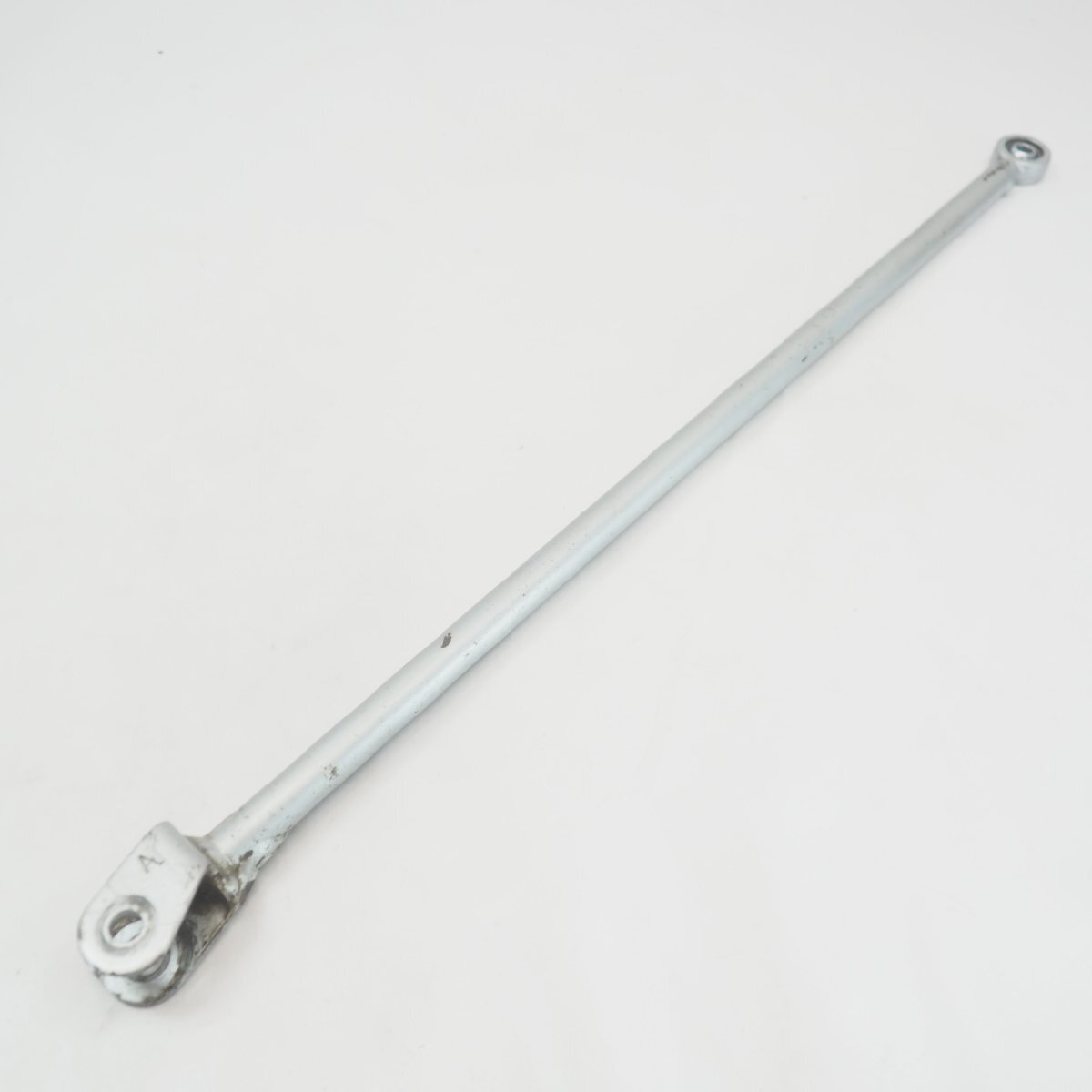 Genuine Rear Brake Torque Rod – Suzuki RGV250 Gamma VJ21A (1988–1989) | PN: 64300-12852