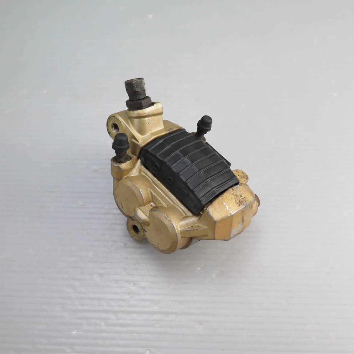 Used Genuine Front Brake Calipers – Suzuki GSX400X Impulse [GK71E]