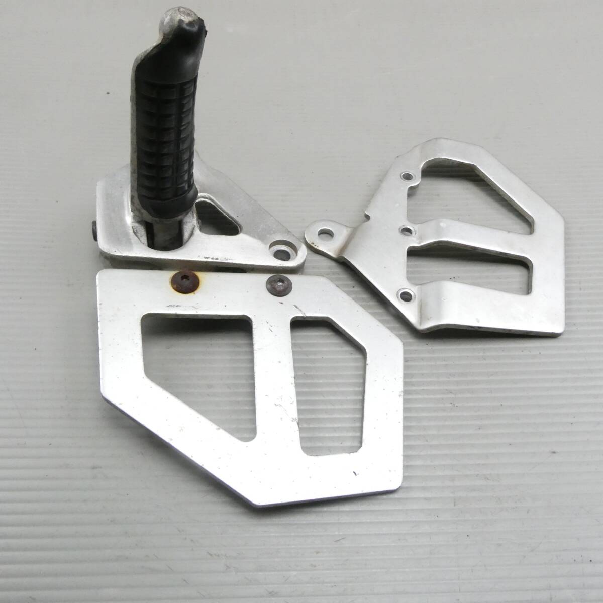 Used Genuine Main Steps, Pegs & Heel Plates – Suzuki GSX400X Impulse [GK71E]