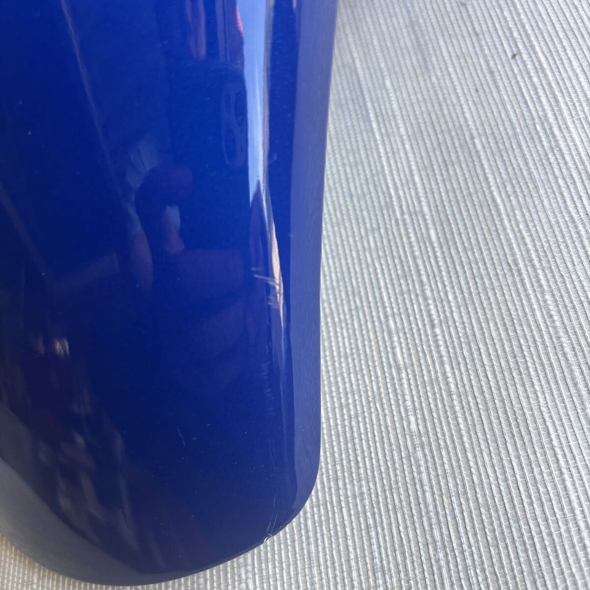 Genuine Suzuki RG250 Gamma GJ21B Front Fender – Excellent Condition (Model 3)