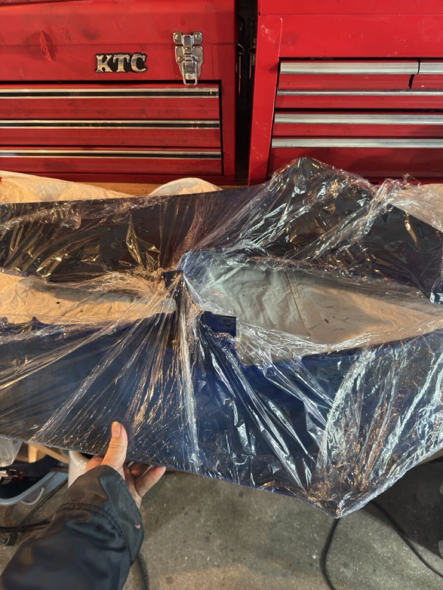 OEM Seat / Tail / Rear Cowl Set – Suzuki RGV250Γ VJ21A (1988) – Left & Right | Stamped “12C”