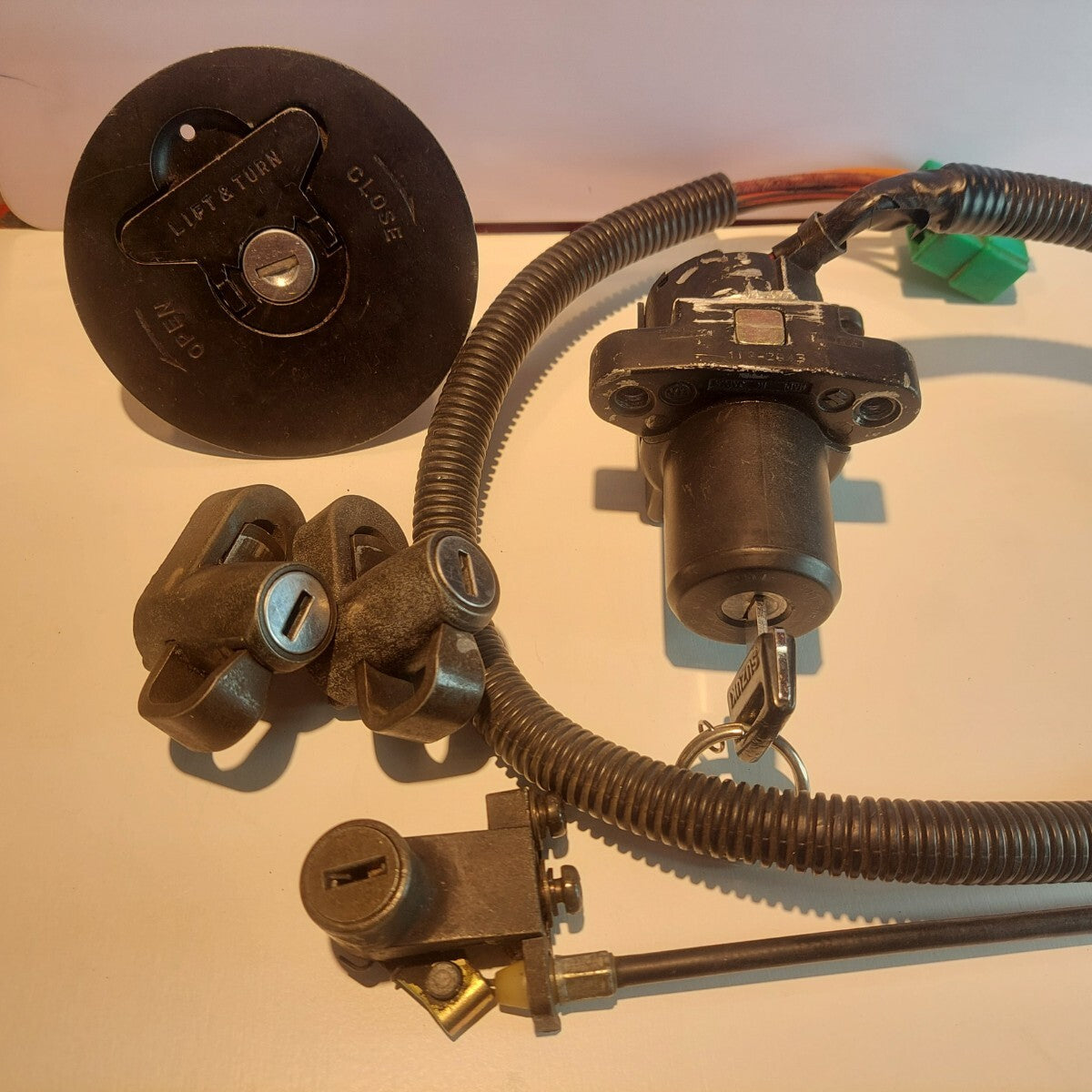 Suzuki GSX750S3 Katana GR72A Key Set – Main Switch, Tank, Seat, Helmet Locks