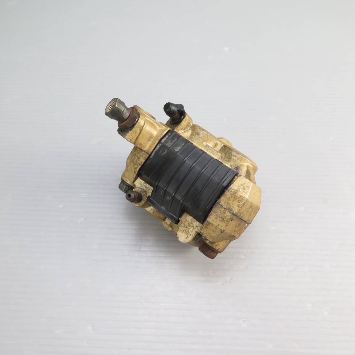 Used Genuine Front Brake Calipers – Suzuki GSX400X Impulse [GK71E]