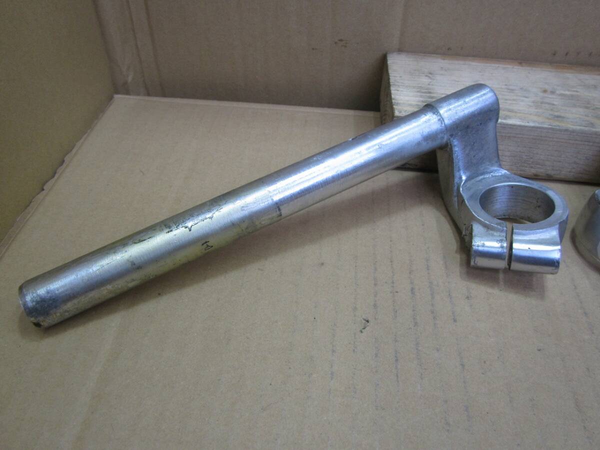 Genuine Suzuki RG250Γ (GJ21B 4th Type) Left & Right Handlebars – Φ35mm Clamp