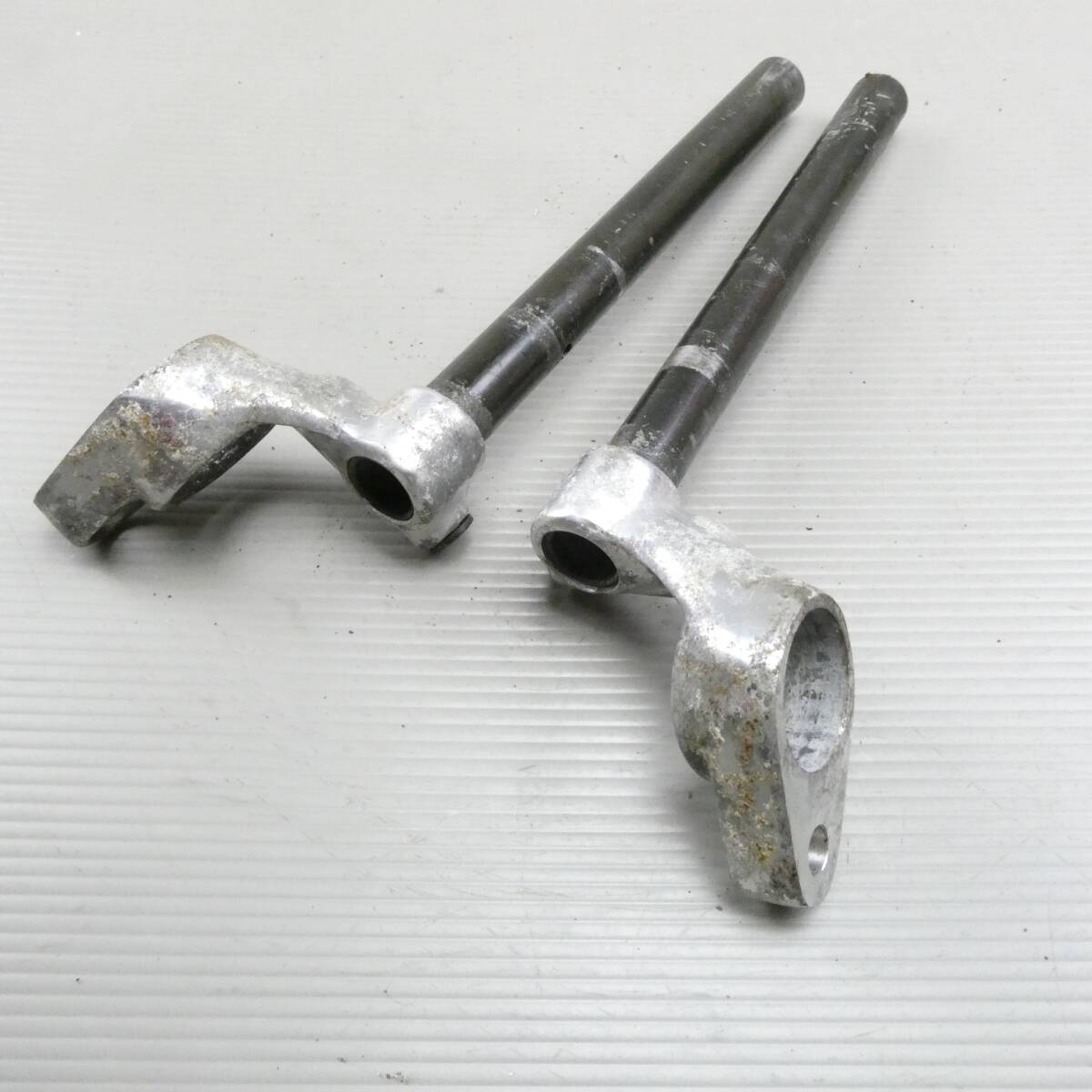 Used Suzuki GSX400X Impulse [GK71E] genuine left and right separate handlebars