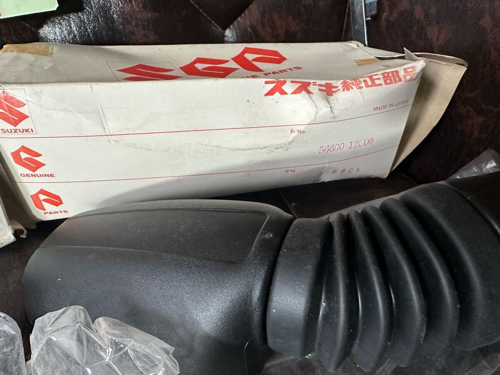 Suzuki RGV250Γ VJ21A Genuine Left & Right Mirrors | Brand New OEM | Dead Stock