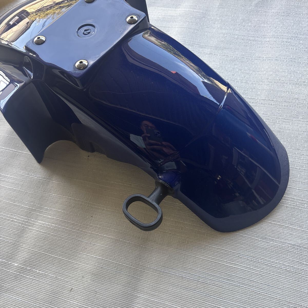 Genuine Suzuki RG250 Gamma GJ21B Front Fender – Excellent Condition (Model 3)