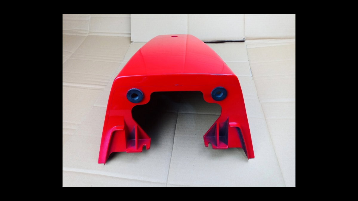 Vintage Suzuki GSX-R1100 Genuine Single Seat Cowl – K/L Model (Unused, No Backrest)