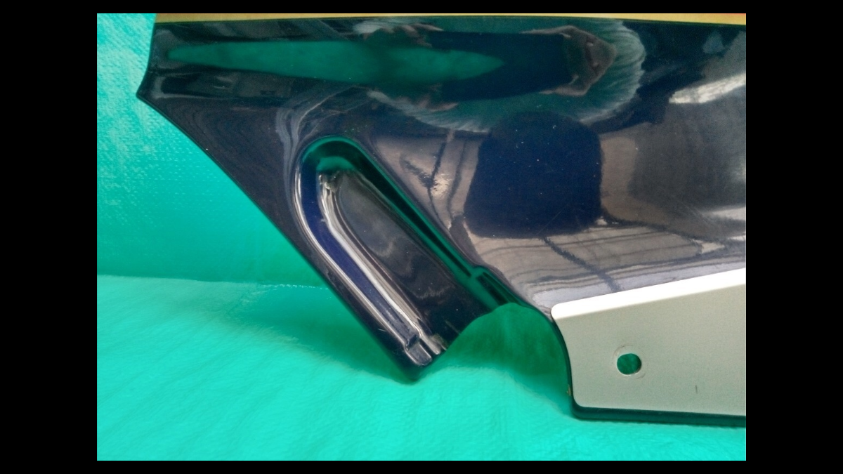 Suzuki RG400 / RG500 Gamma Walter Wolf Type 2 Right Side Cover – Genuine OEM, Rare