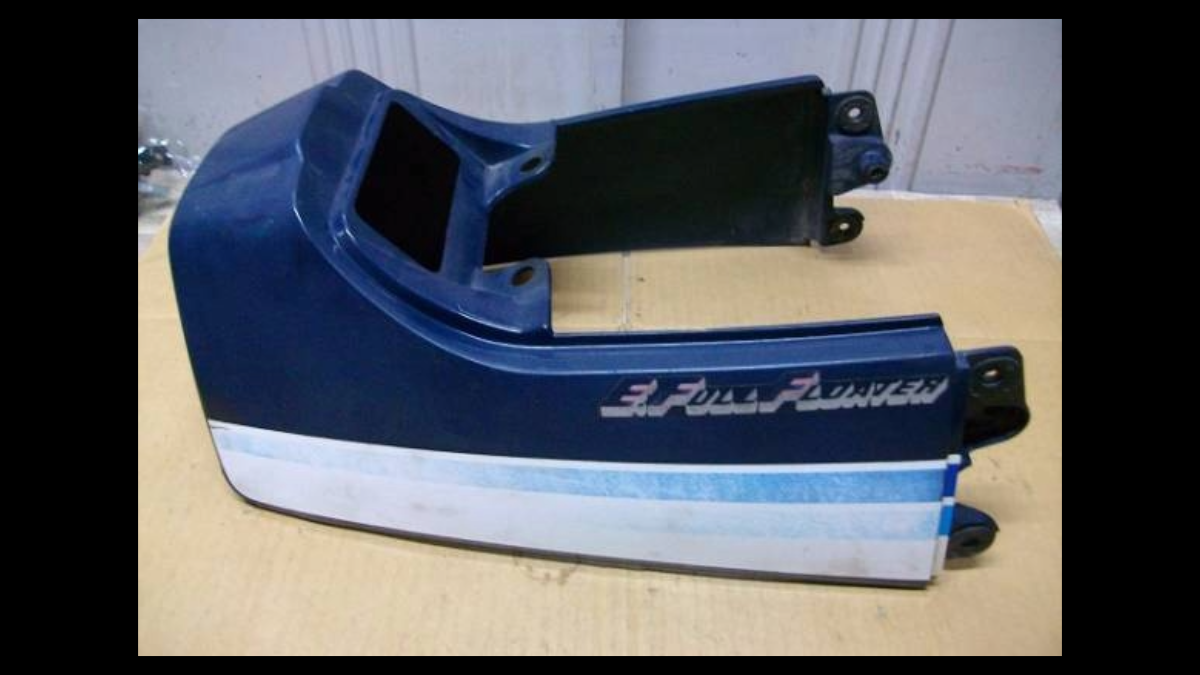 Suzuki RG250 Gamma GJ21B Tail Cowl (A2-85) – OEM Used