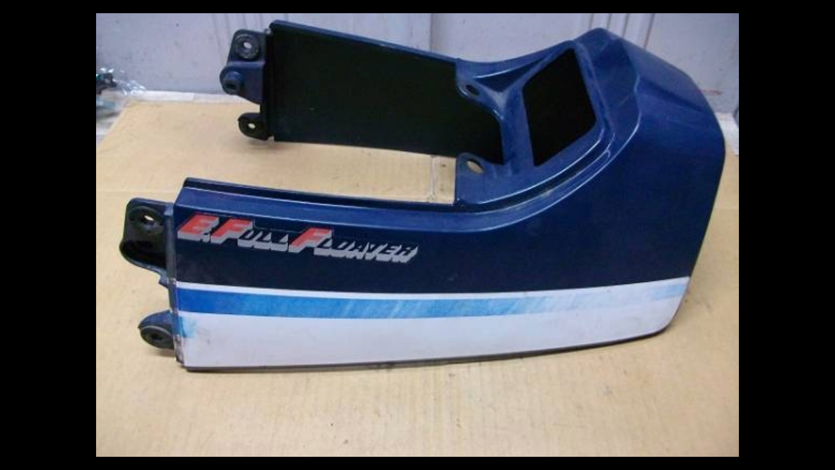 Suzuki RG250 Gamma GJ21B Tail Cowl (A2-85) – OEM Used