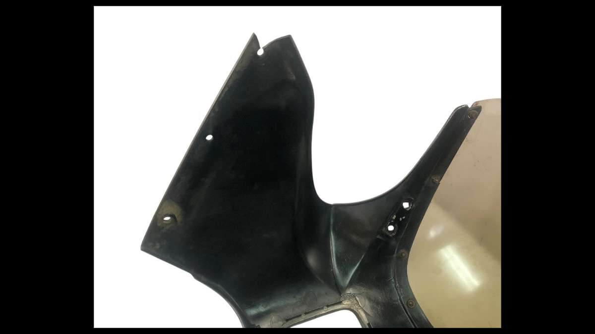 Suzuki RG250 Gamma GJ21B Upper Cowl Screen Set – OEM Used