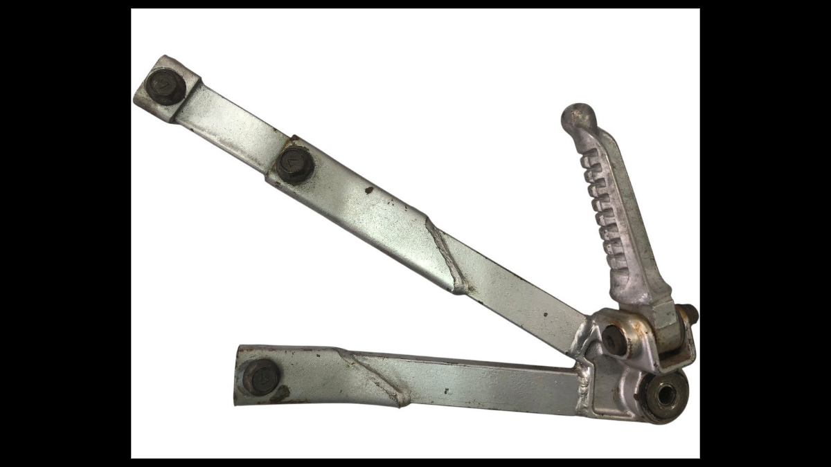 Suzuki RG250 Gamma GJ21B Tandem Step – OEM Used, Good Condition