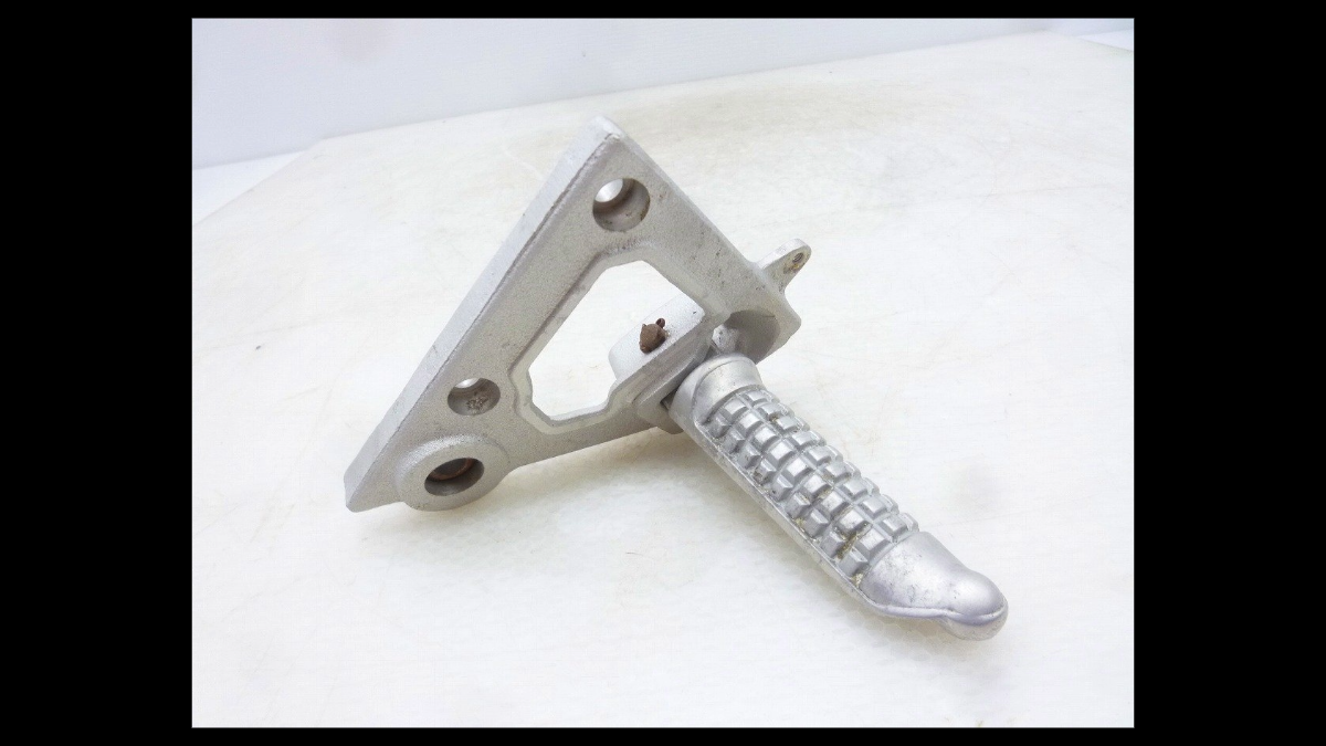 Suzuki RG250F Gamma GJ21B Genuine Left Main Step Pedal – OEM Used