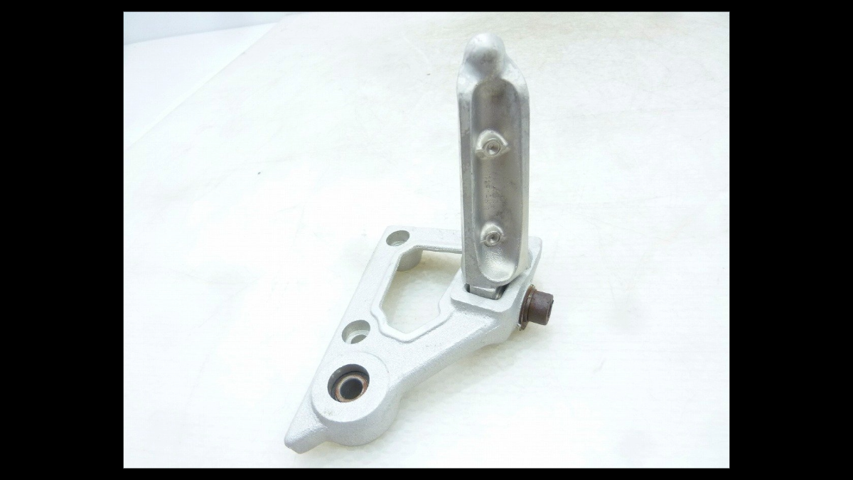 Suzuki RG250F Gamma GJ21B Genuine Left Main Step Pedal – OEM Used