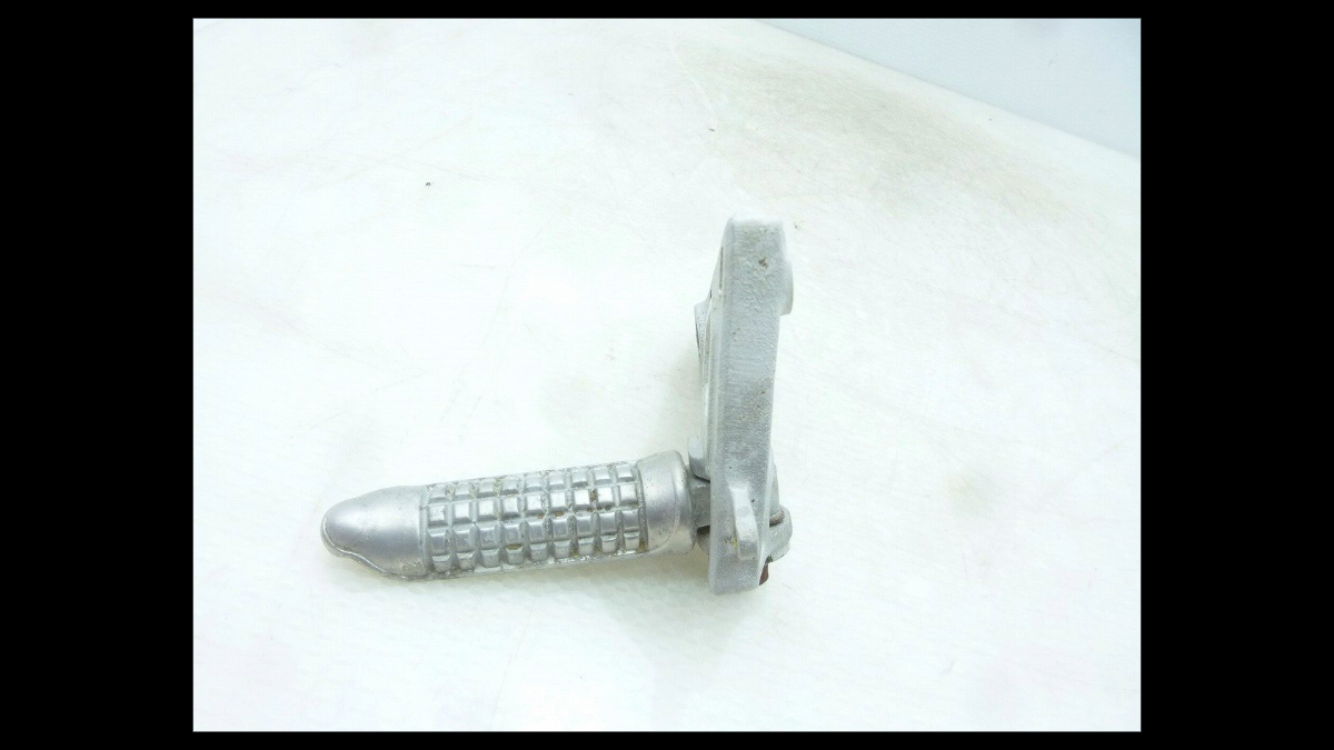Suzuki RG250F Gamma GJ21B Genuine Left Main Step Pedal – OEM Used