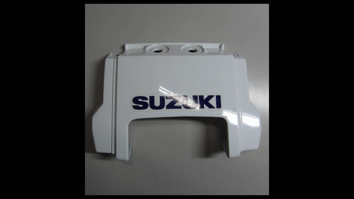 Unused OEM Rear Center Tail Cowl for Suzuki RGV250 Gamma VJ21 – Part 47311-12C0