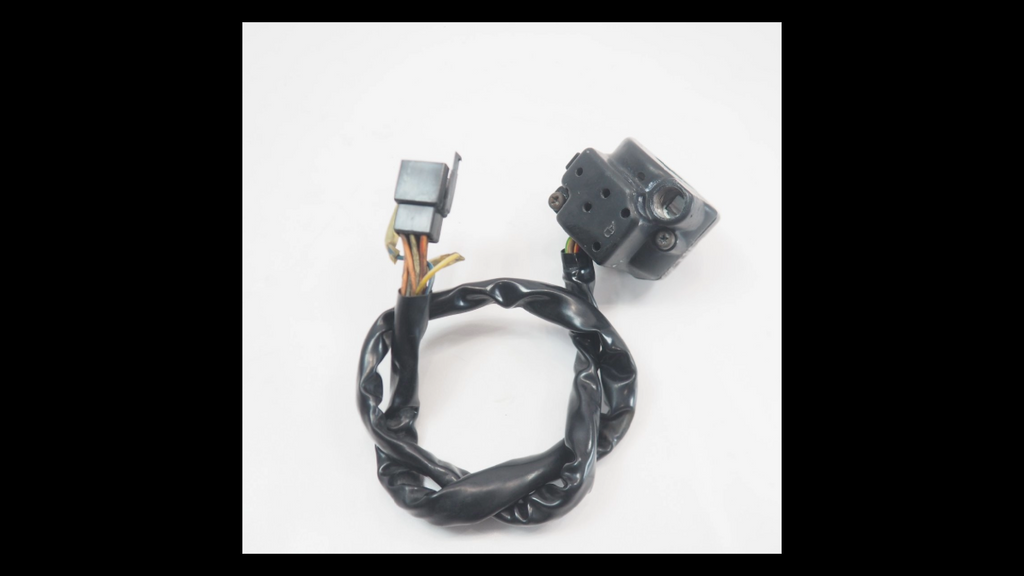 Genuine Right Handlebar Switch – Suzuki GSX750S Katana (S3 / GR72A) | Kill Switch Assembly
