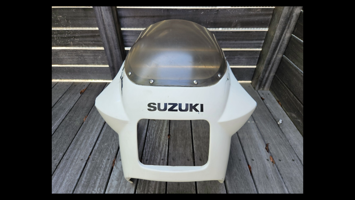 Genuine Front / Upper Cowl with Screen – Suzuki RG250Γ (GJ21B)